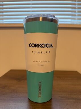 Corkcicle 24 oz Tumbler in Turquoise NWT